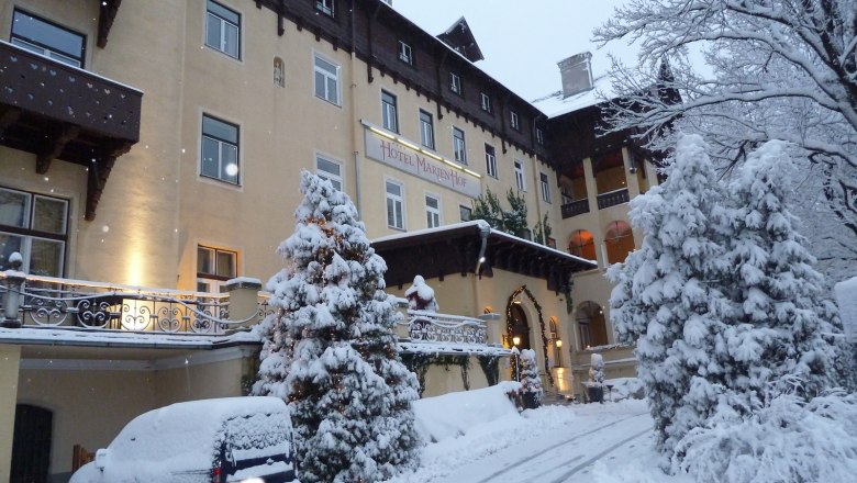 Winter Hotel Marienhof, © Hotel Marienhof Wintery Hotel Marienhof covered in snow.