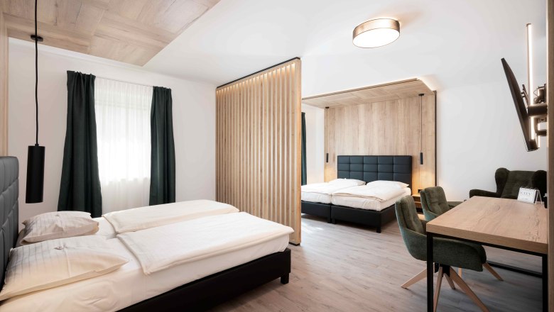 City Hotel - Interior-17, &copy; City Hotel