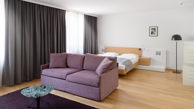 Junior Suite living and sleeping area, &copy; Peter Hruska