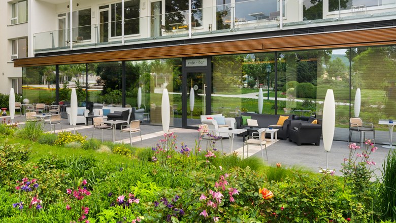 Terrace, © At the Park Hotel