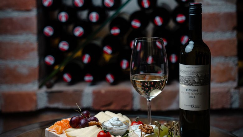 EA Fotoart - Vinothek (23), &copy; City Hotel