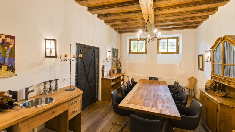 At the Park Hotel, Wine Tasting, &copy; At the Park Hotel