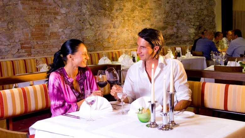 restaurantcrobert_autumn, &copy; Robert Herbst