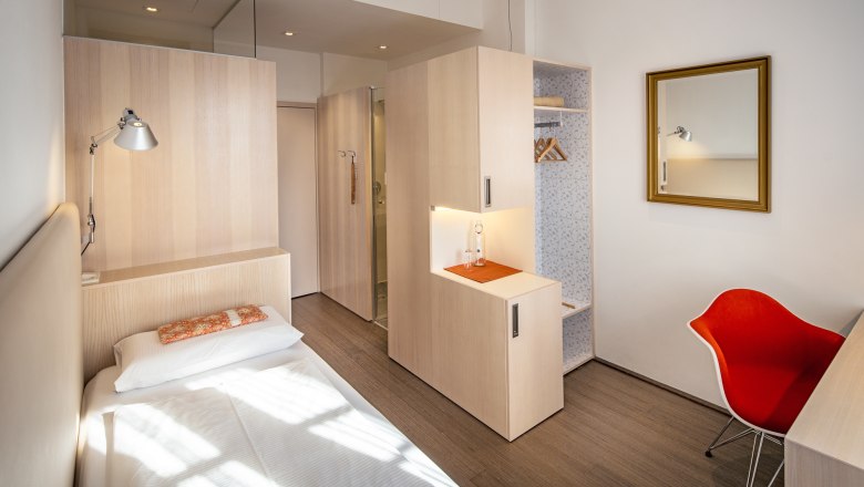 Refugium Hochstrass, hotel room, &copy; Andreas Balon