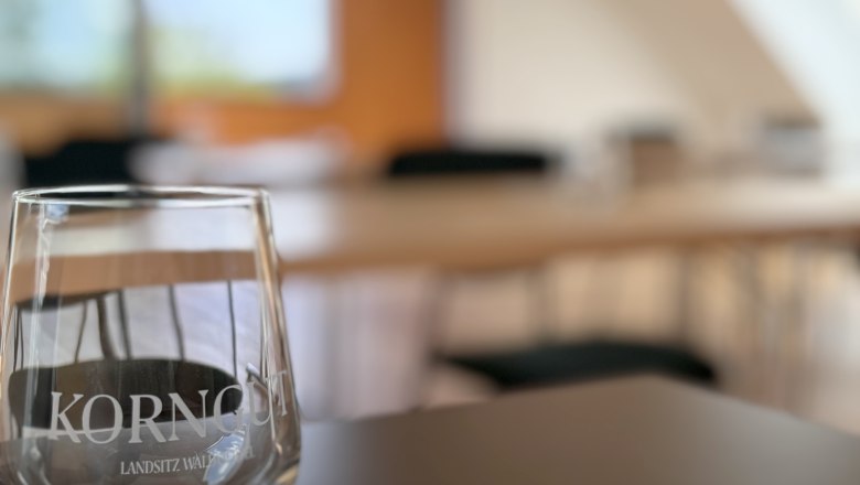 Seminar room, &copy; korngut