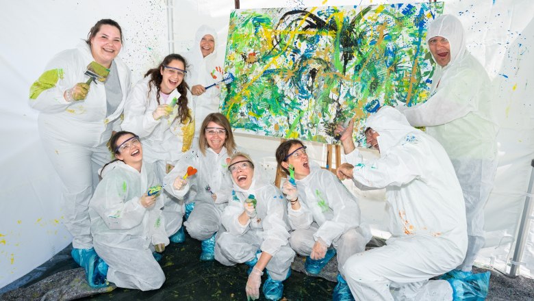 TEAMbuilder, ACTIONpainting, &copy; TEAMbuilder